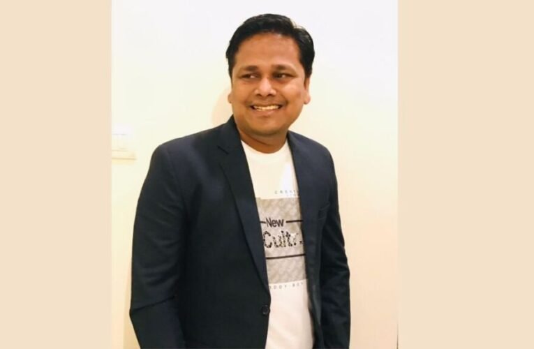 Once upon a time, producer Raju Bharati used to distribute newspapers, now his Hindi film “Bera Ek Aghori” is releasing on May 28th