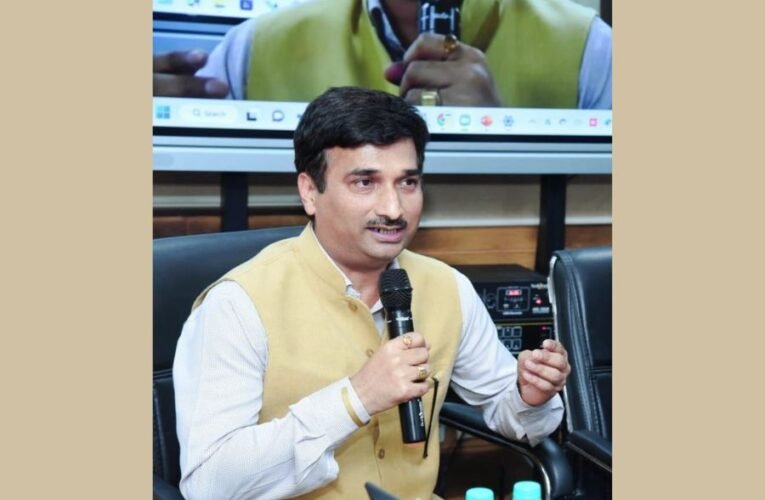 Dr. Harish Yadav – A Multi-Talented Indian Government Official with a Flair for Creativity