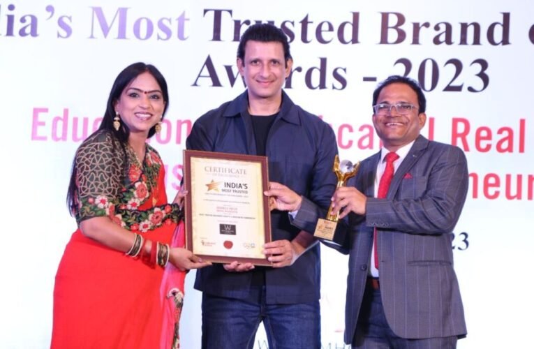 Dr Ravi Vairagade’s ADVANCED HEALTH bags prestigious “INDIA’S MOST TRUSTED HEALTHCARE BRAND” AWARD
