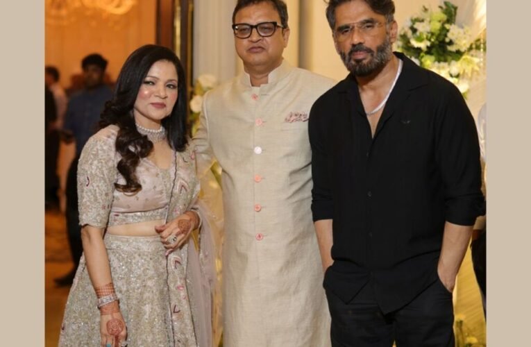 Bollywood Star Suniel Shetty Joins Celebration as Anniversary Couple Navneet & Neena Kapoor Mark 25 Years of Love and Commitment – World News Network