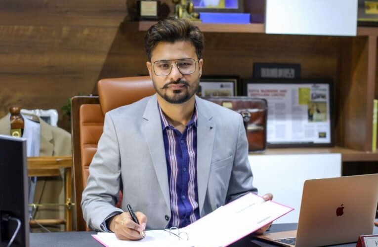Meet Karun Kaura – Editor In Chief Of Sky News And Former Officer On Duty Of Punjab’s Former Chief Minister