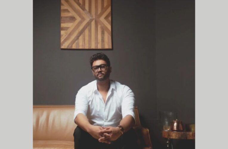 Manthan Shyam Ganatra born n brought up in Ahmedabad, Gujarat