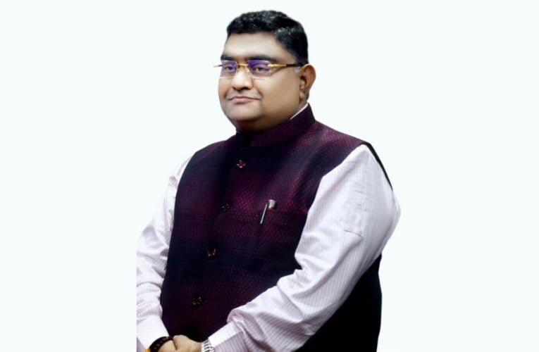 Dr. Vijay Kishor Bansal Awarded 16th Doctorate Degree