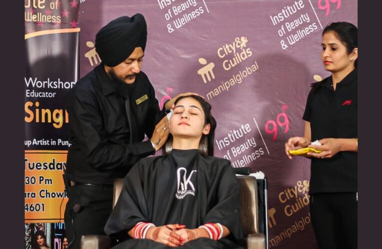 The Modern Canvas: Crafting a Career in Makeup Artistry Amidst Trends and Technology 