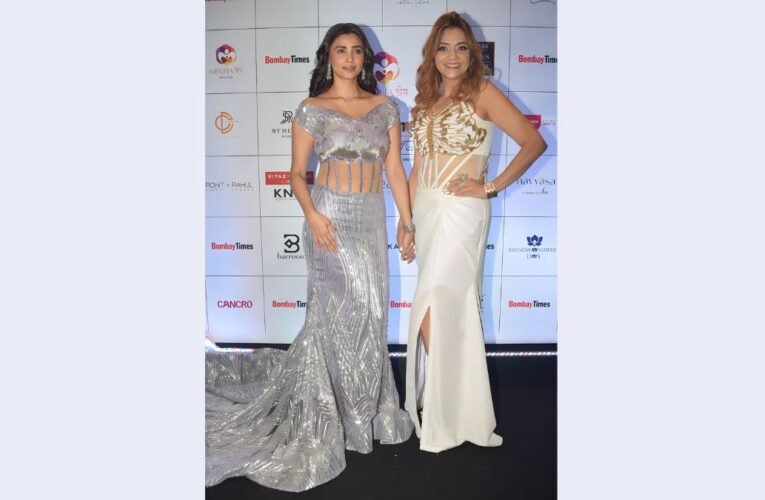 Designer Ritu Wadhwa stuns style-filled BT’s Fashion Week; gets applauses