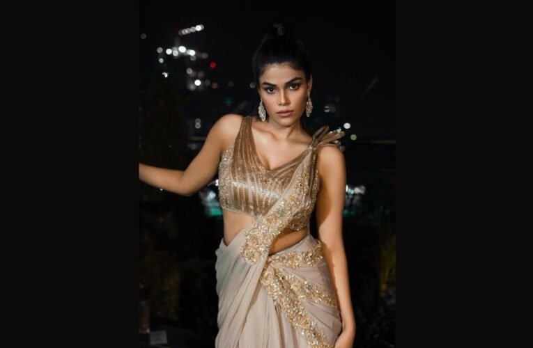 Actress Anjali Sharma graced the ramp at the Bombay Times Fashion Week, with exquisite designs of the renowned fashion designer, Archana Kochar