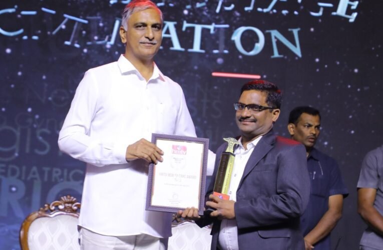 Cryovault India Receives the Best Stem Cell Bank in India Award at hmtv healthcare excellence awards 2023
