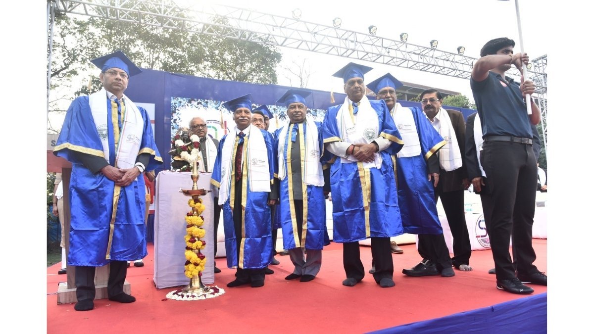 Sarvajanik University Hosts 4th Convocation, Awards Degrees to Over 2,000 Students-PNN